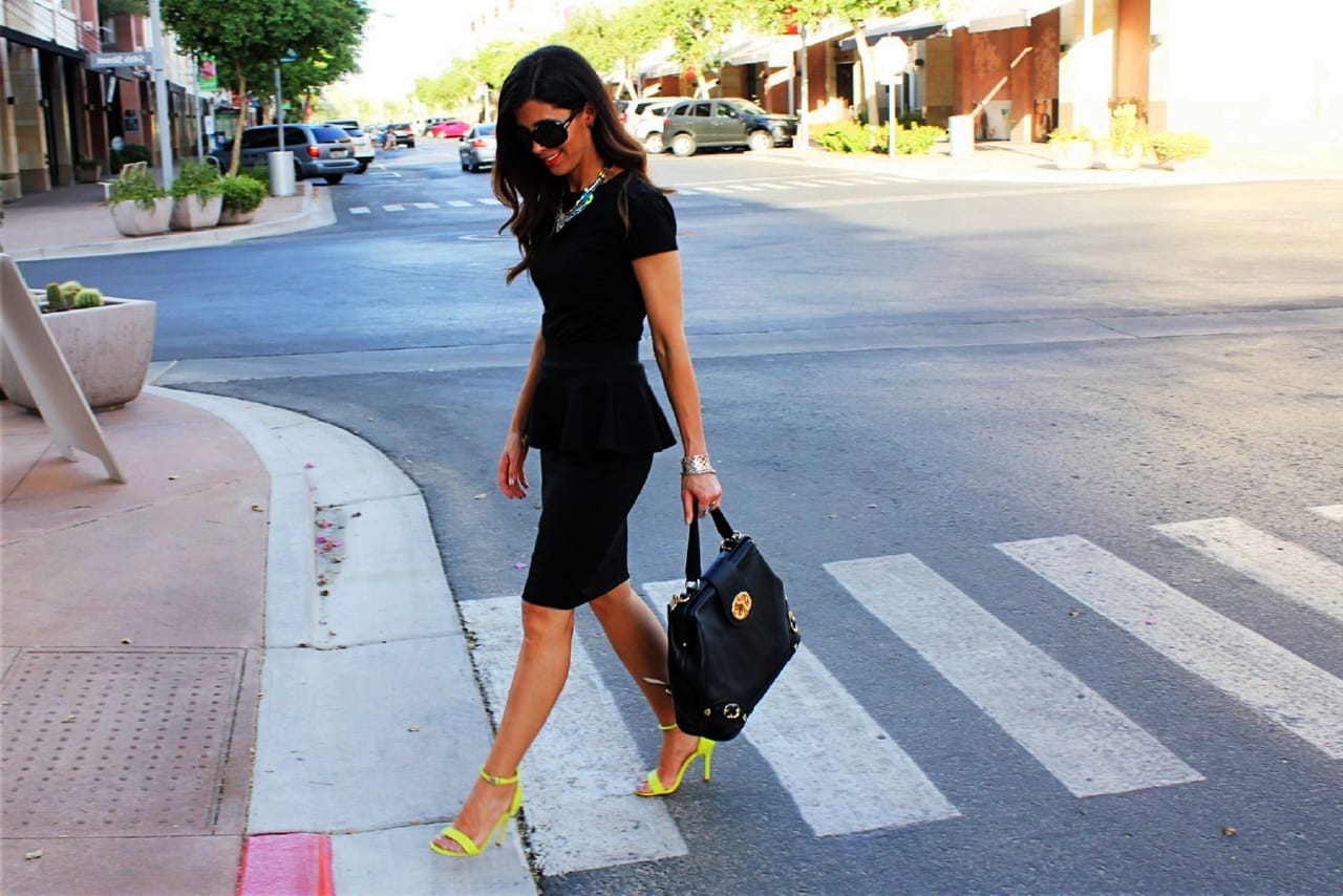 Black dress and blue heels on sale